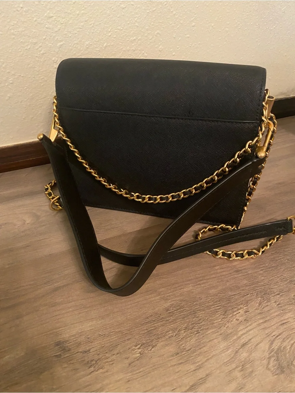 Tory Burch Black Leather Crossbody with Gold Chain - Picture 3 of 12
